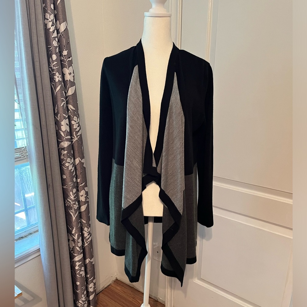 🖤🩶 Karen Scott color block sweater. Gently used. No visible damage/stains.🩶🖤